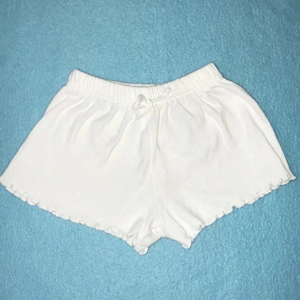 CIRCO scallop cotton shorts size 3 to 6 months
